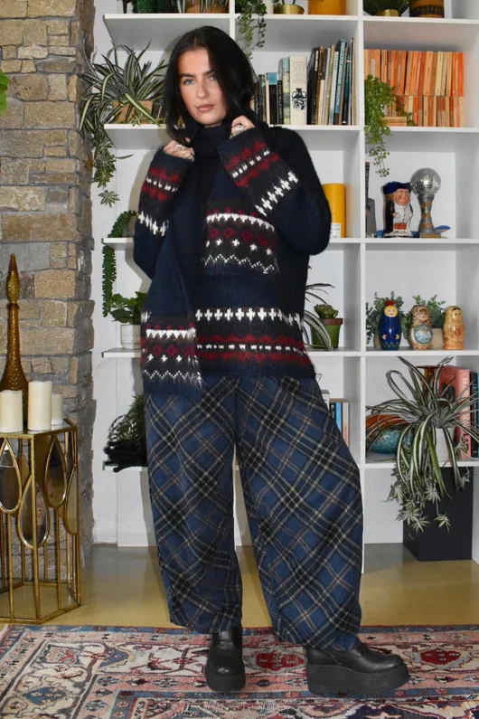 Arbi Needlecord Tartan Barrel Pant Navy