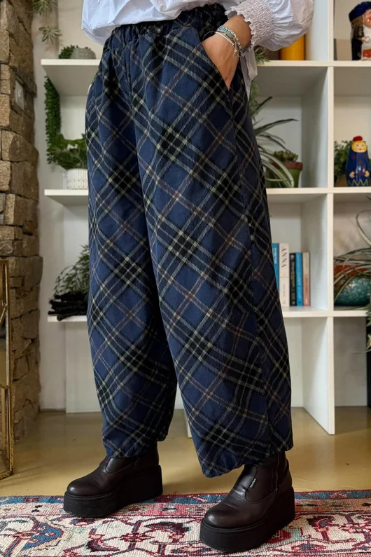 Arbi Needlecord Tartan Barrel Pant Navy