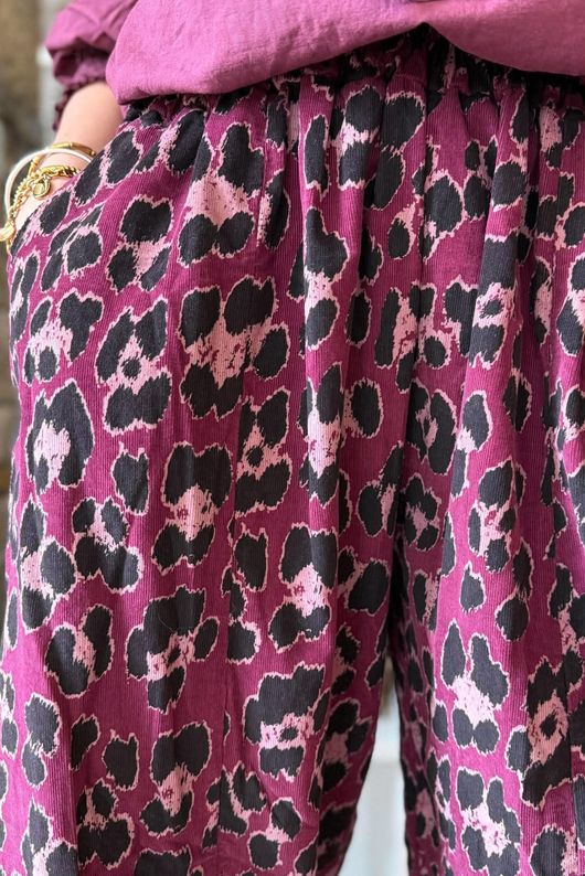 Bateau Needlecord Leopard Quirky Tapered Barrel Pant Aubergine