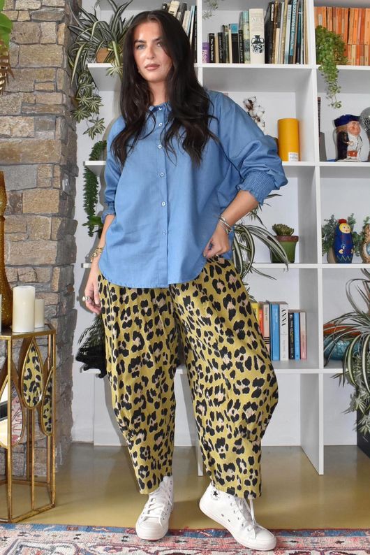 Bateau Needlecord Leopard Quirky Tapered Barrel Pant Mucky Olive