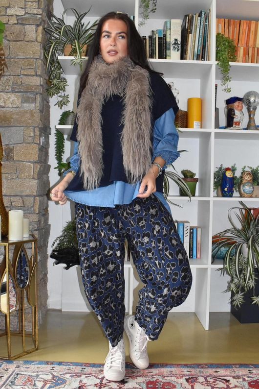 Bateau Needlecord Leopard Quirky Tapered Barrel Pant Navy