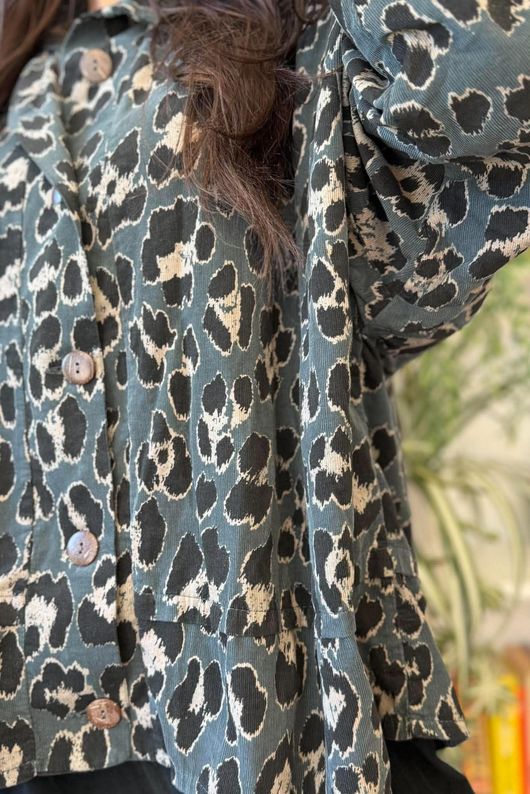 Bateau Needlecord Leopard Shacket Charcoal