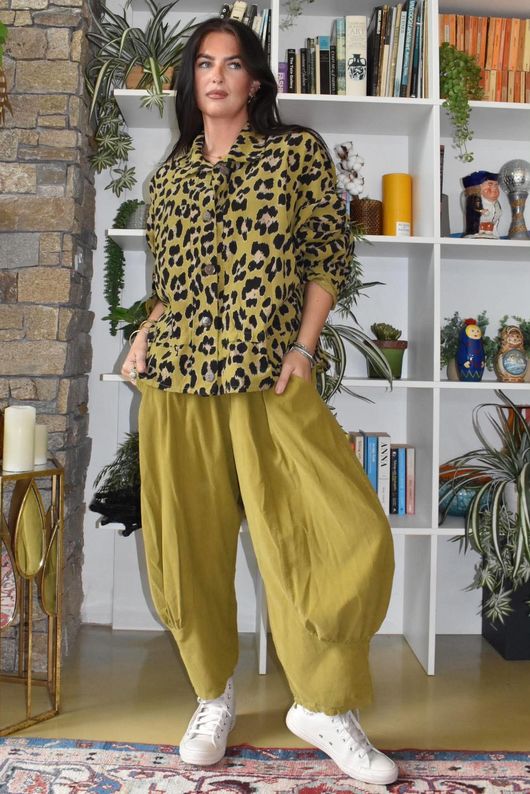 Bateau Needlecord Leopard Shacket Mucky Olive