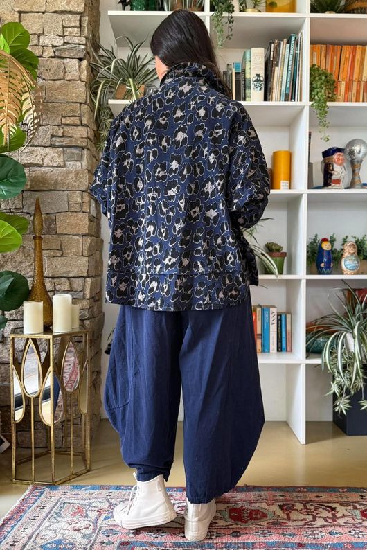 Bateau Needlecord Leopard Shacket Navy