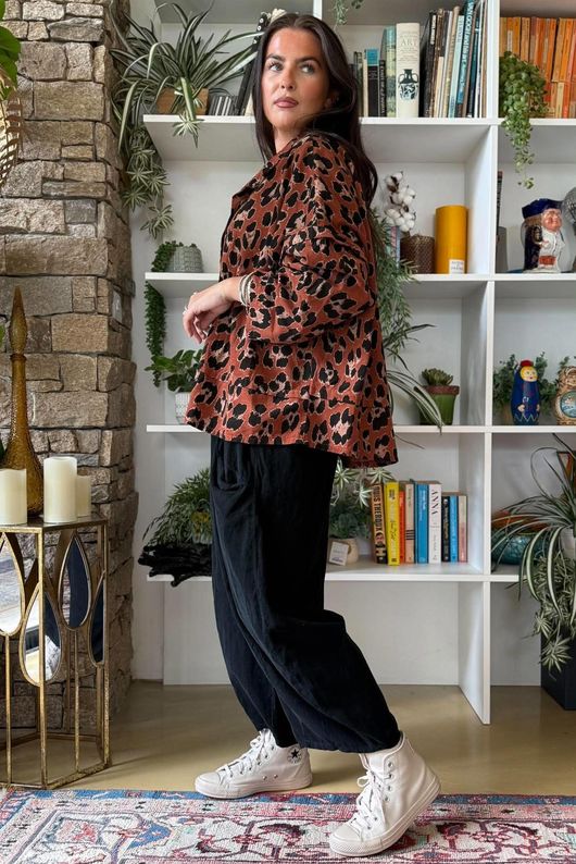 Bateau Needlecord Leopard Shacket Rust