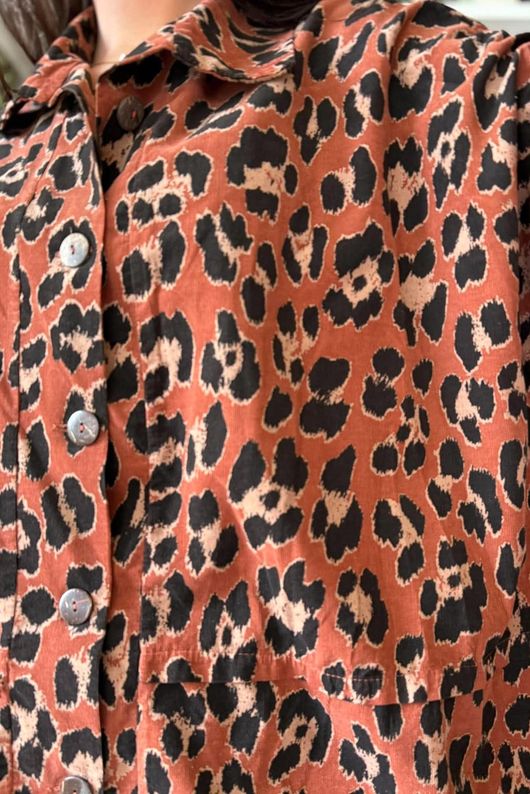Bateau Needlecord Leopard Shacket Rust