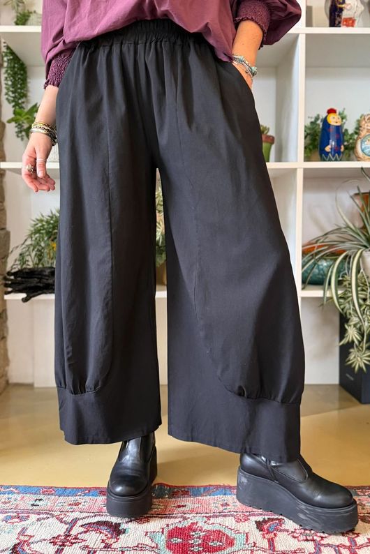 Bennie Quirky Barrel Pant Black