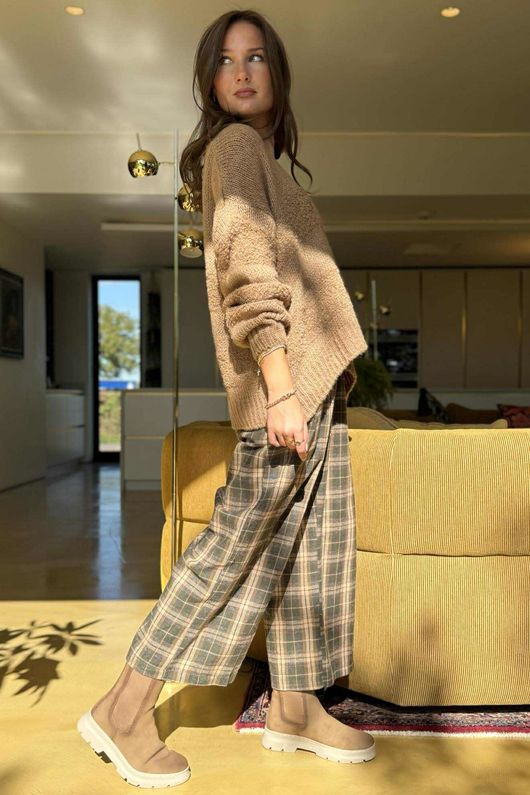 Bertie Boucle Stripe Slouch Knit Camel /18=
