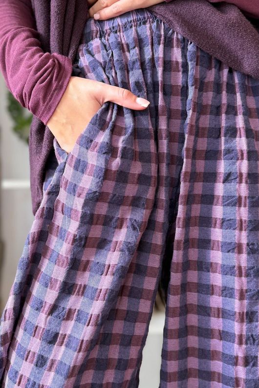 Bibi Gingham 7/8 Barrel Pant Aubergine