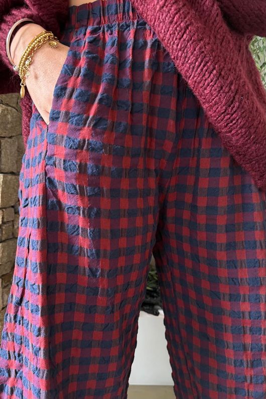 Bibi Gingham 7/8 Barrel Pant Burgundy