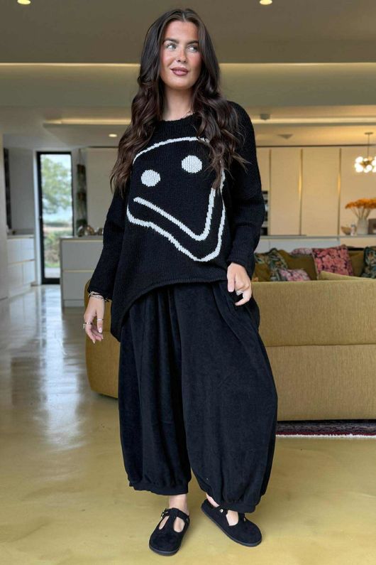 Big Softie Keep Smiling Knit Jumper Black /7 =