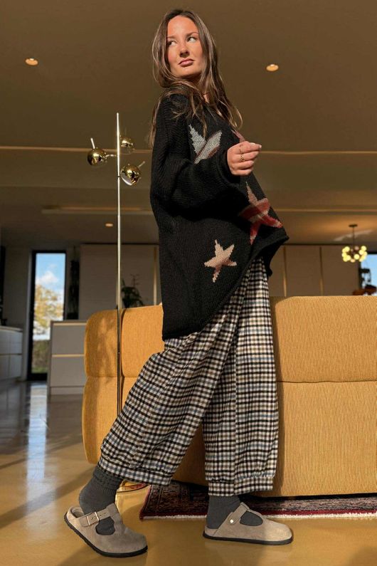 Big Softie Ombre Star Slouch Knit Jumper Black