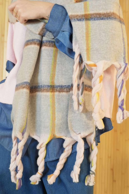 Billy Twist Tassel Scarf C