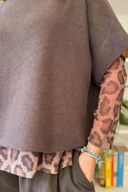 Bobby Mesh Layering Top Aliyah Leopard Chocolate