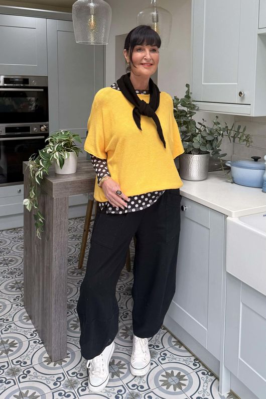 Bobby Mesh Layering Top Dopamine Dot Black White 