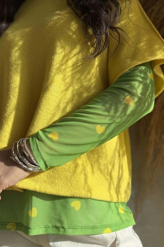 Bobby Mesh Layering Top Heart Apple & Yellow
