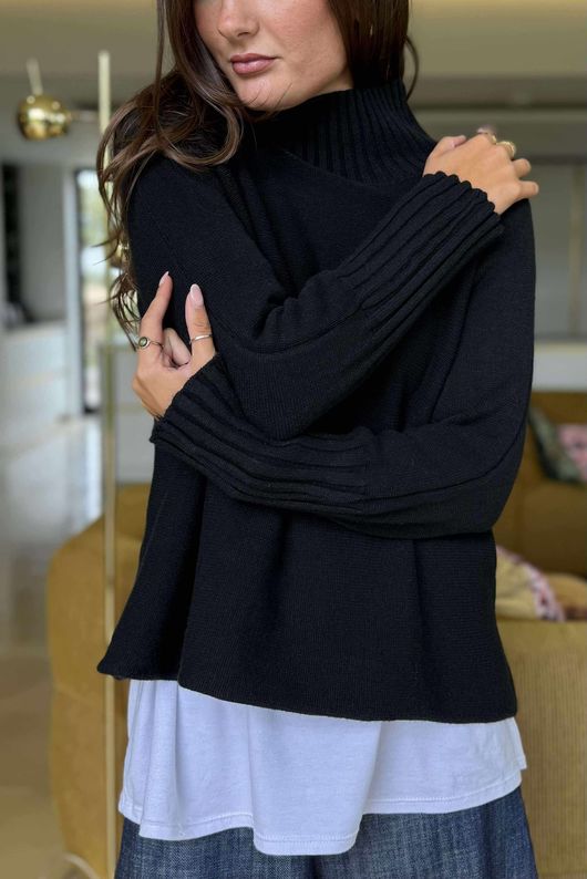 Conrad Classic Turtle Neck Knit Black /15=