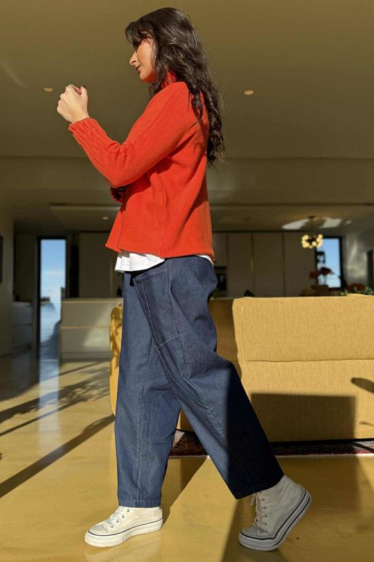 Conrad Classic Turtle Neck Knit Fire