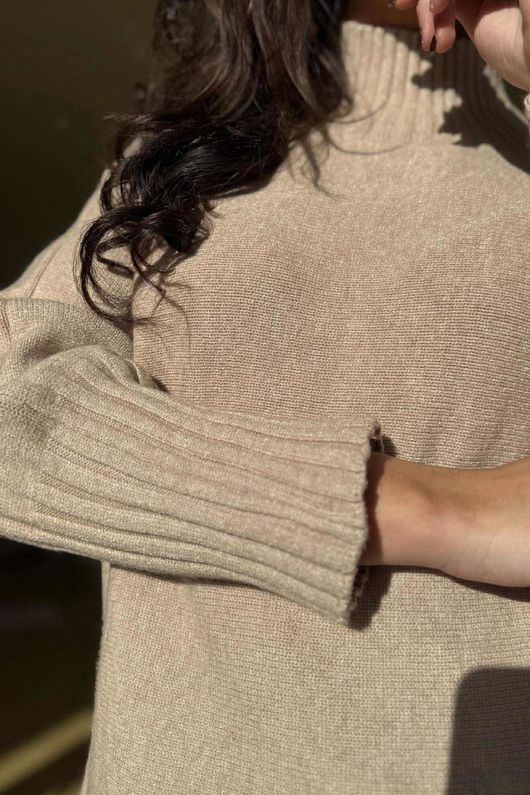 Conrad Classic Turtle Neck Knit Oatmeal