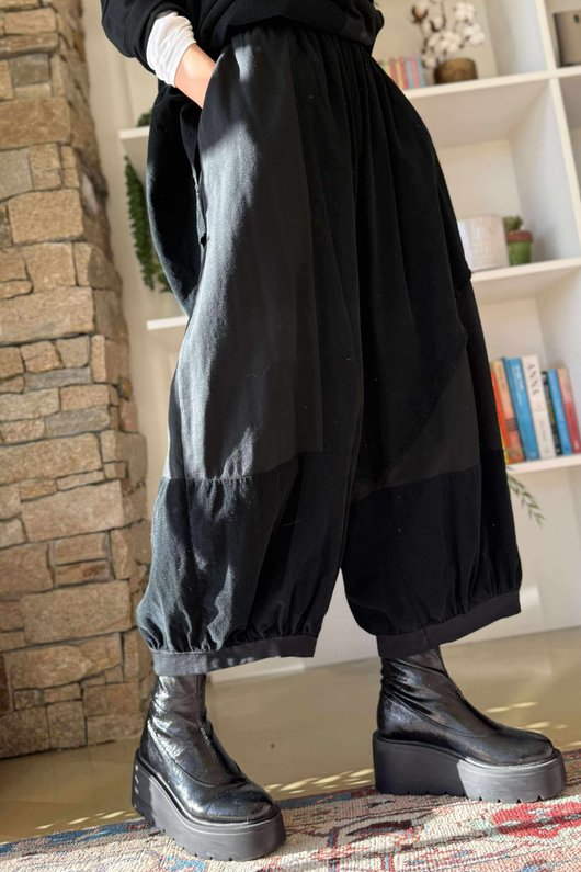 Cooper Needlecord Panel Bloom Pant Black