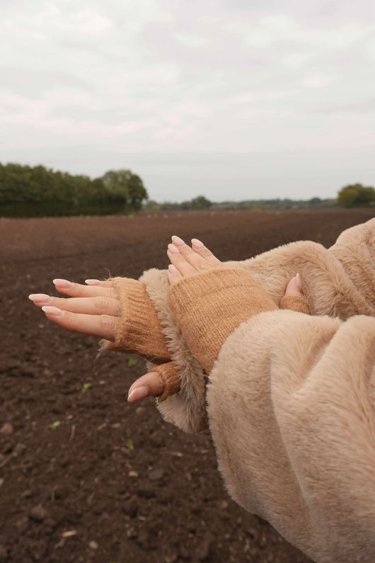Cosy Cuff Fingerless Gloves Camel