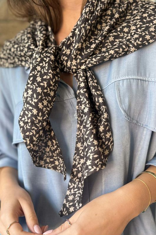 Ditsy Floral Triangle Neckerchief Black