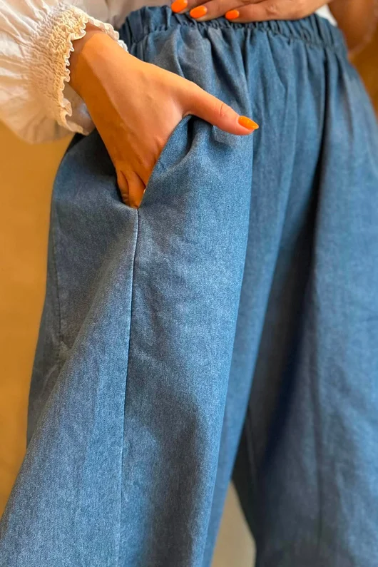 Essential Stretch Horseshoe Jean Mid Denim