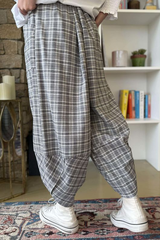 Felix Plaid Shelby Barrel Pant Black