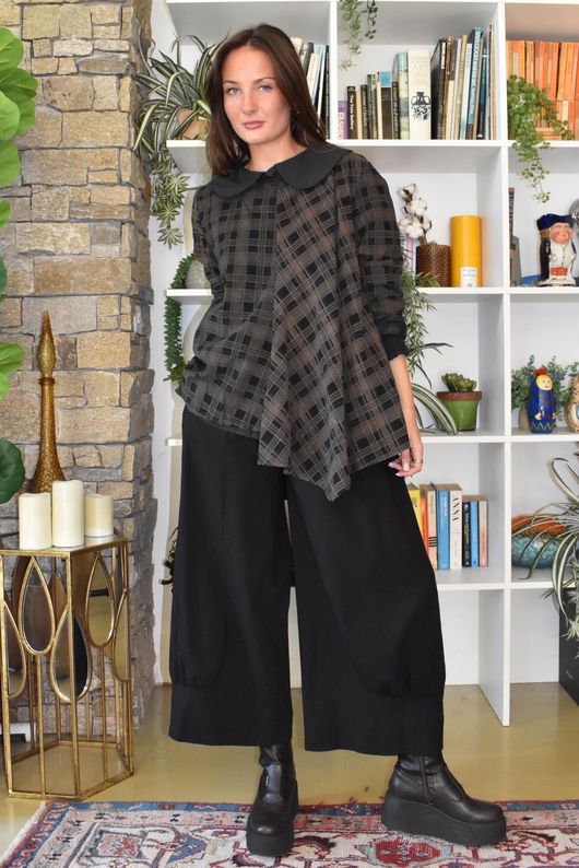 Heritage Needlecord Plaid Swing Top Black & Chocolate