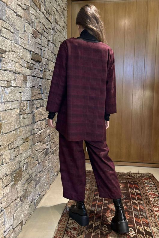 Highgrove Scuba Stretch Top Burgundy