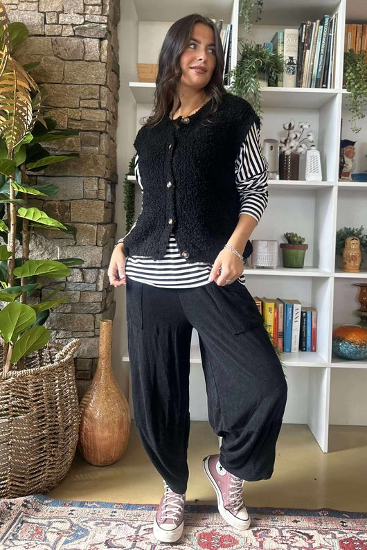 Hygge Boucle Knit Gilet Black