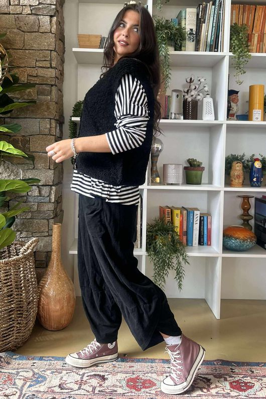 Hygge Boucle Knit Gilet Black