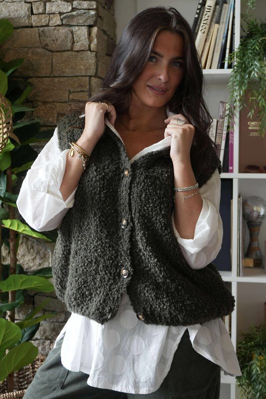 Hygge Boucle Knit Gilet Khaki /7=