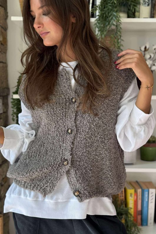 Hygge Boucle Knit Gilet Mocha