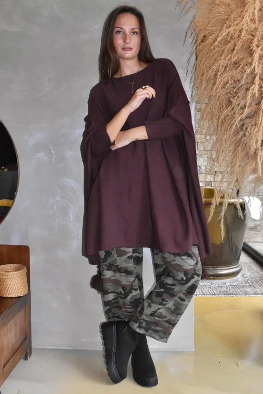 Iggy Boat Neck Tassle Blanket Knit Maroon