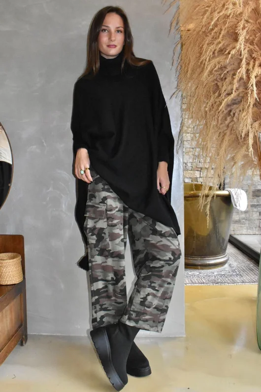 Iggy Cowl Neck Tassel Blanket Knit Black