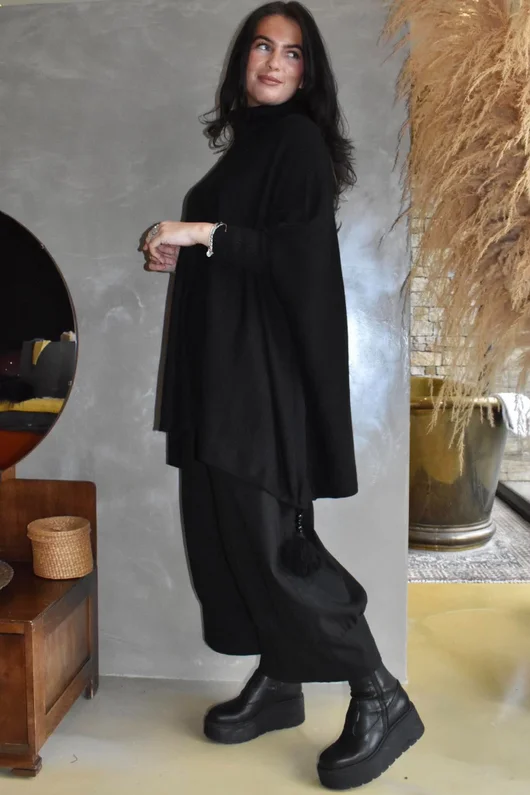 Iggy Cowl Neck Tassel Blanket Knit Black