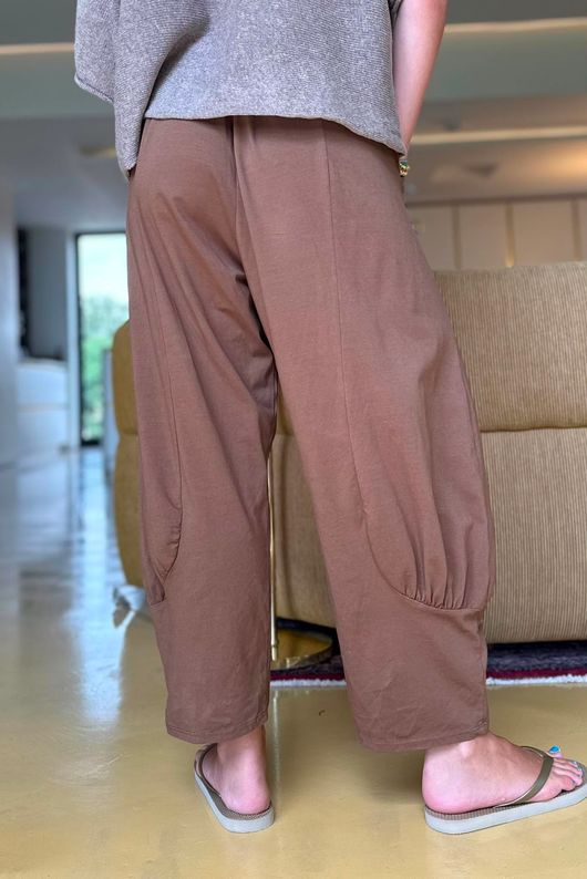 Jo Jo Quirky Classic Barrel Pant Hazelnut