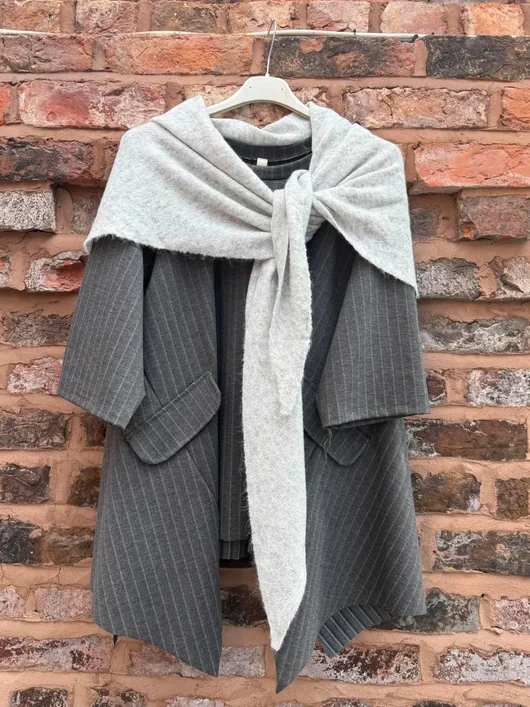 Jonti Knit XL Neckerchief Scarf Light Grey