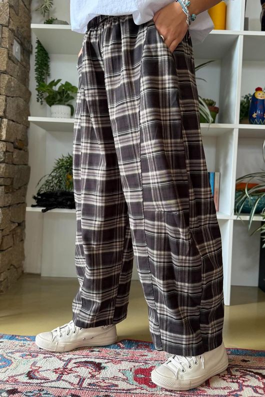 Keaton Plaid Tuck Barrel Pant Coffee Bean