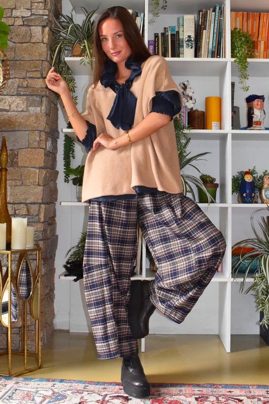 Keaton Plaid Tuck Barrel Pant Navy