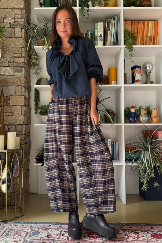 Keaton Plaid Tuck Barrel Pant Navy