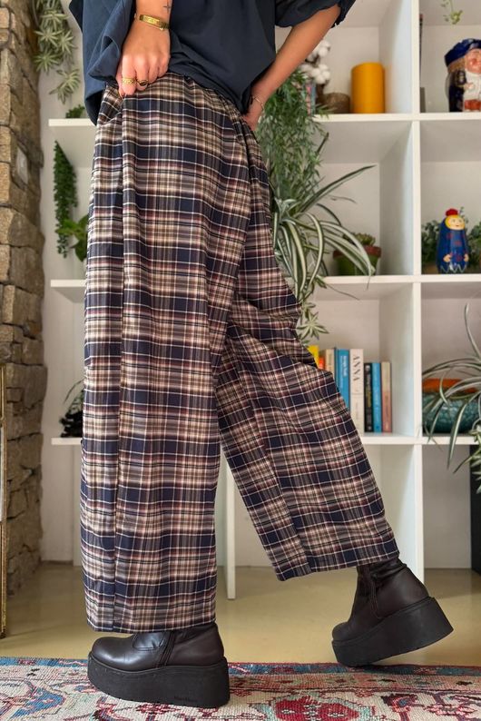 Keaton Plaid Tuck Barrel Pant Navy