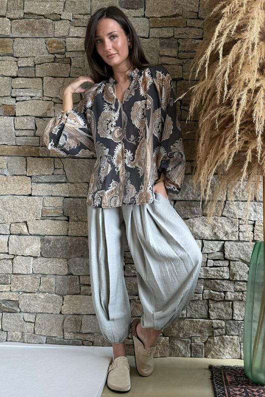 Kings Road Paisley Blouse Black - /15 pre order due 1 week