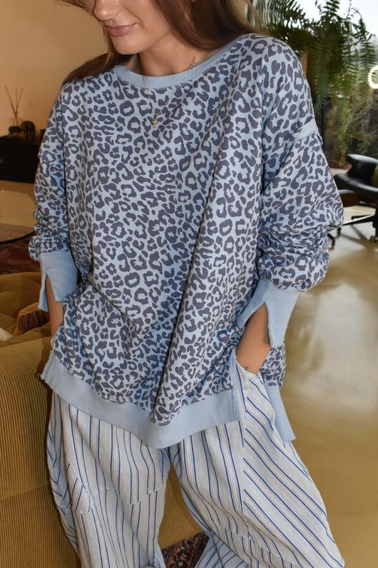 Lagen Leopard Chill Sweatshirt Baby Blue & Denim