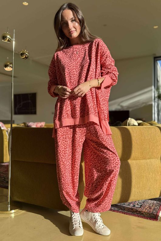 Lagen Leopard Chill Sweatshirt Coral & Indian Red