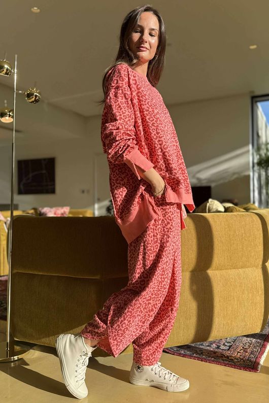 Lagen Leopard Chill Sweatshirt Coral & Indian Red