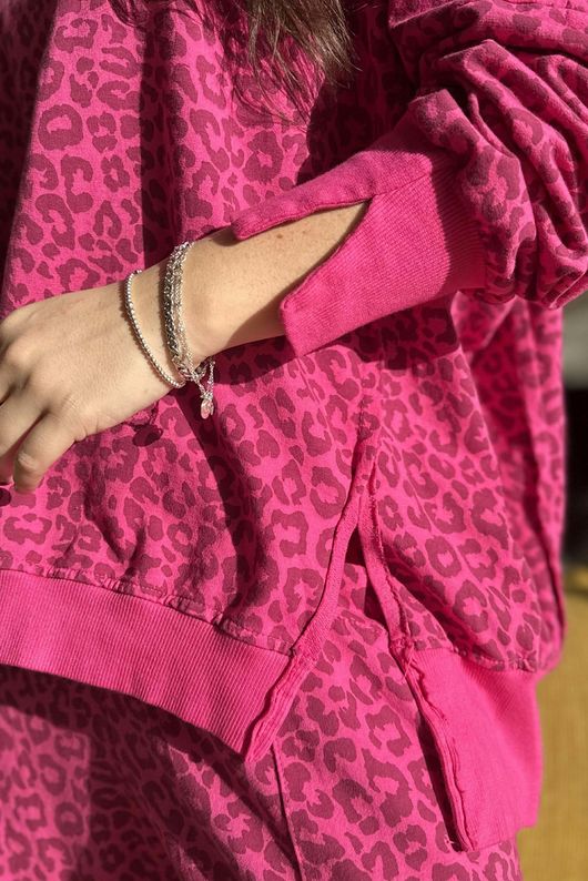 Lagen Leopard Chill Sweatshirt Hot Pink & Merlot