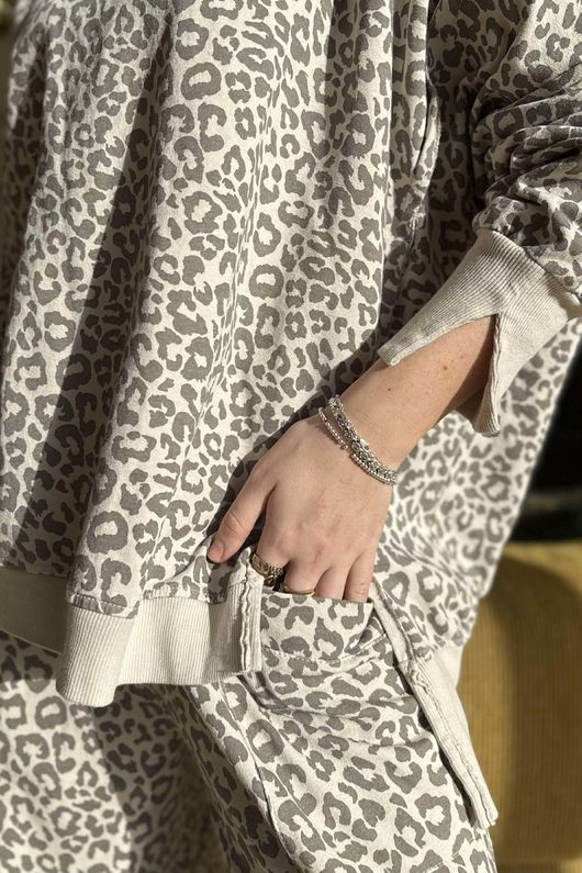Lagen Leopard Chill Sweatshirt Stone & Earth