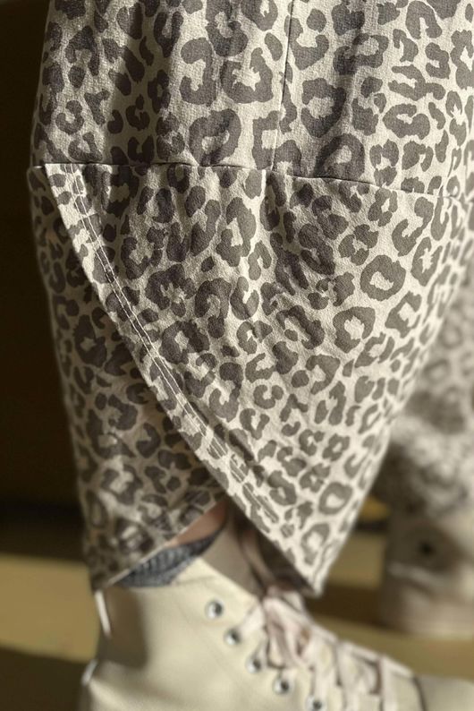 Lagen Leopard Shelby Barrel Pant Stone & Earth